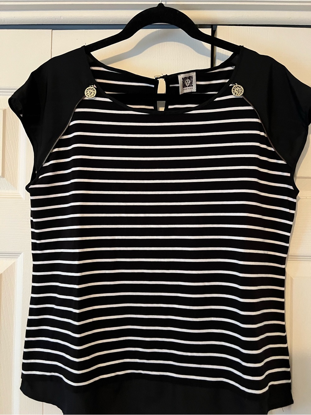Anne Klein Women’s Black & White Striped Cap-Sleeve Top
